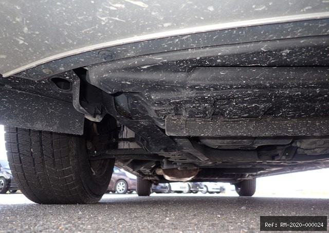 Vehicle photo 13