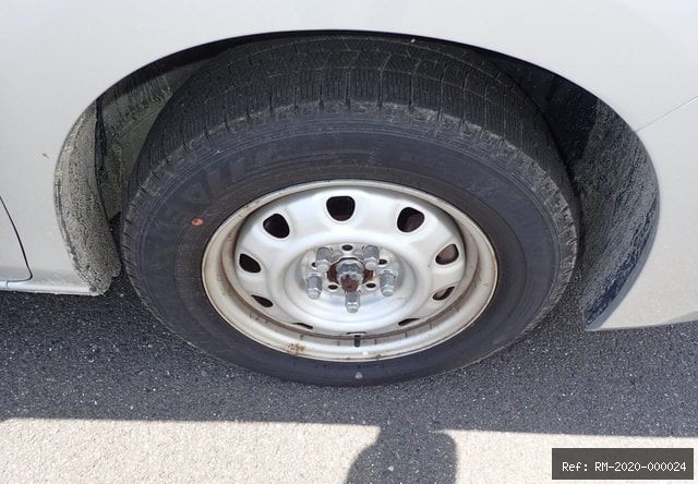 Vehicle photo 12