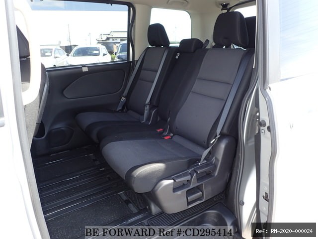 Vehicle photo 26