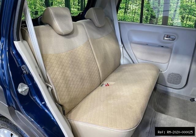Vehicle photo 21