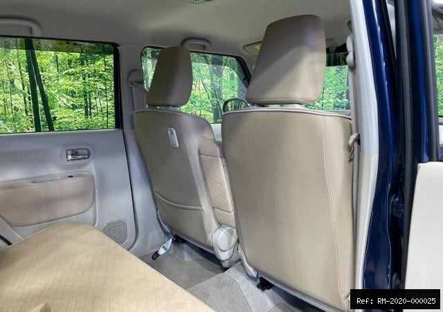 Vehicle photo 26