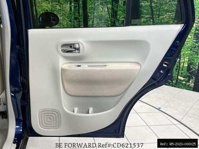 Vehicle photo 24