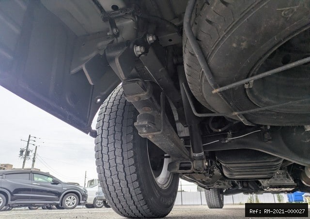 Vehicle photo 5
