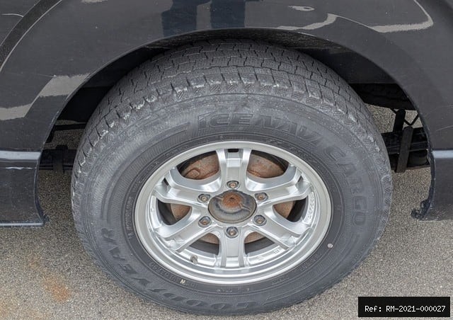 Vehicle photo 8