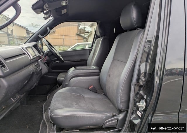 Vehicle photo 9