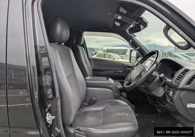 Vehicle photo 11