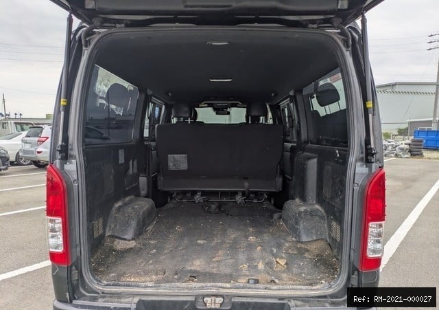 Vehicle photo 19