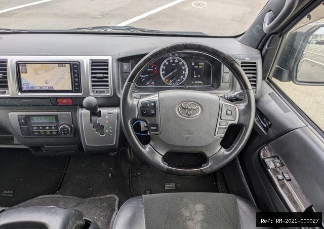 Vehicle photo 18