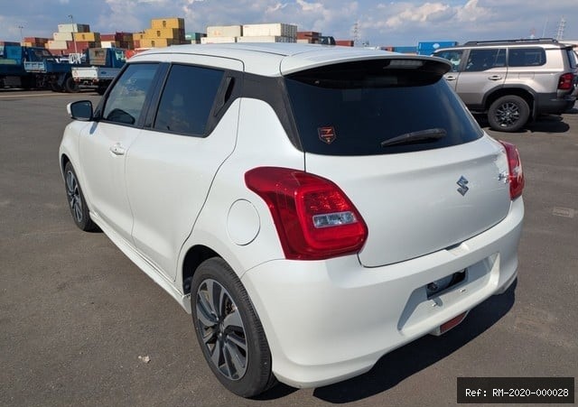 Vehicle photo 5