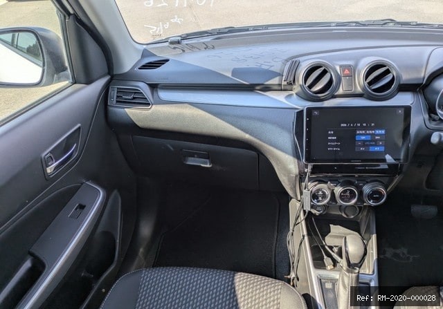 Vehicle photo 30