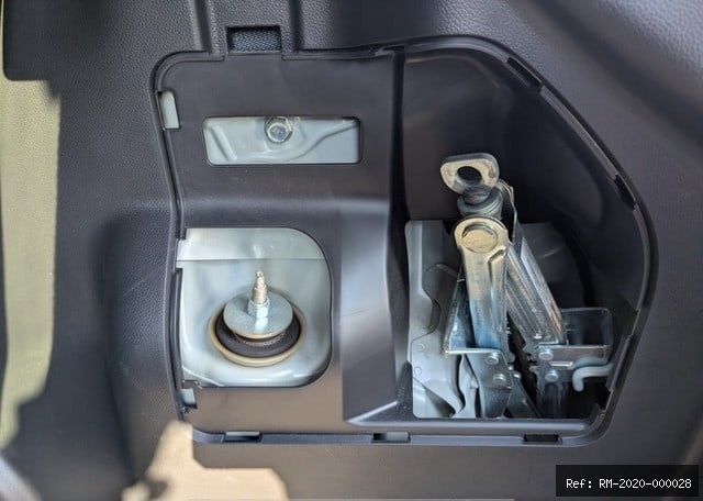 Vehicle photo 34