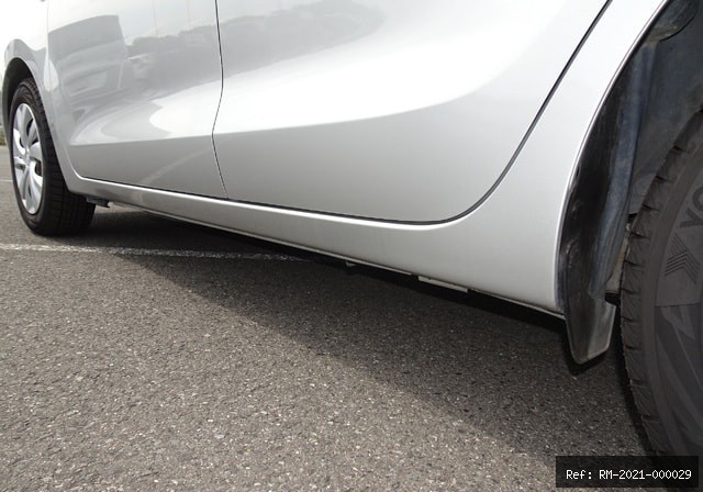 Vehicle photo 20