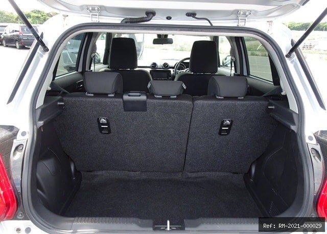 Vehicle photo 28