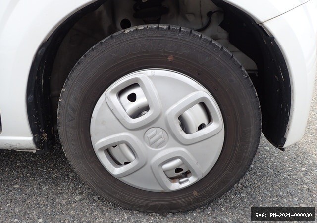Vehicle photo 13