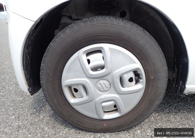 Vehicle photo 6