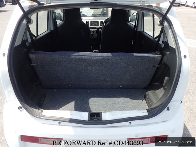 Vehicle photo 28