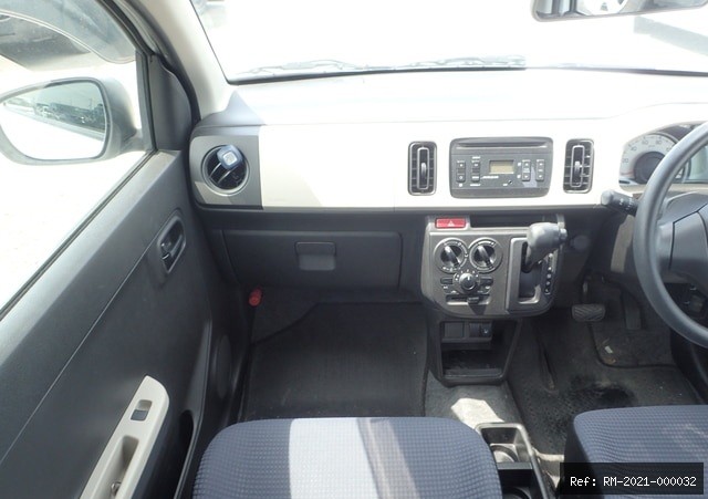 Vehicle photo 32