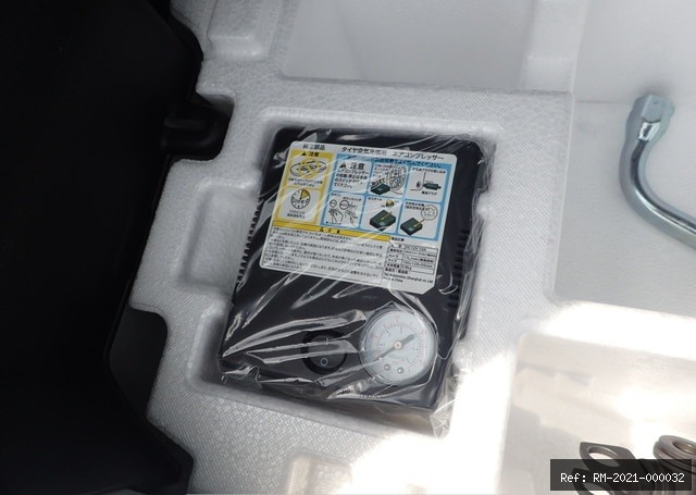 Vehicle photo 29