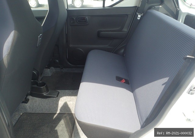 Vehicle photo 30