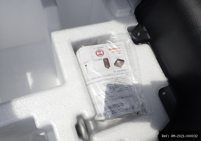 Vehicle photo 28