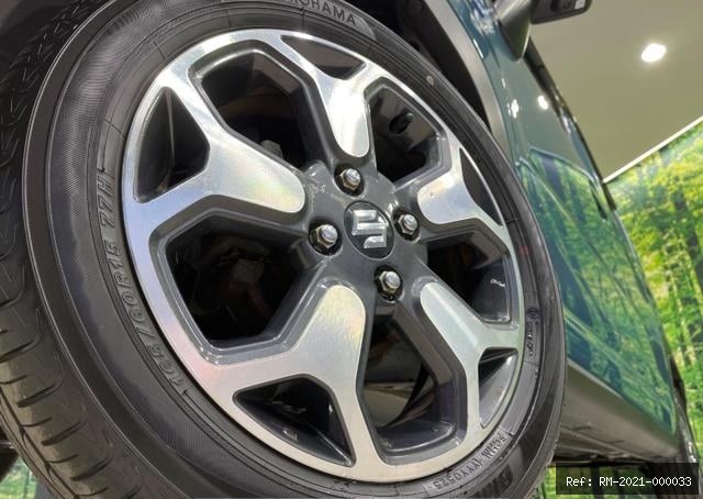 Vehicle photo 9