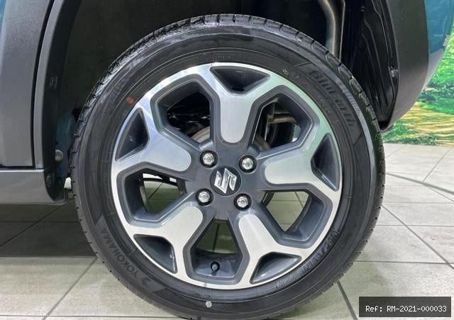 Vehicle photo 13