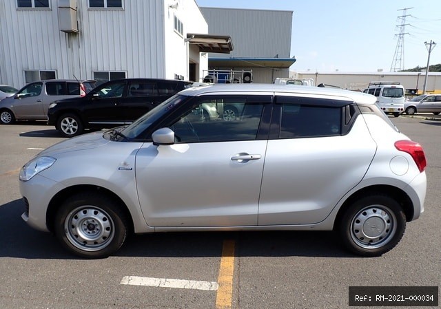 Vehicle photo 3