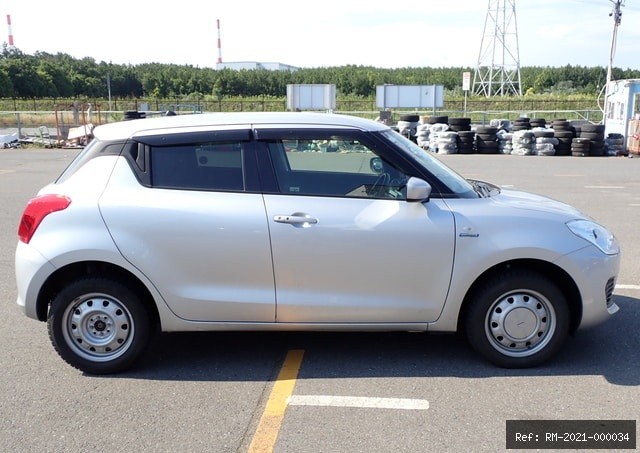 Vehicle photo 8