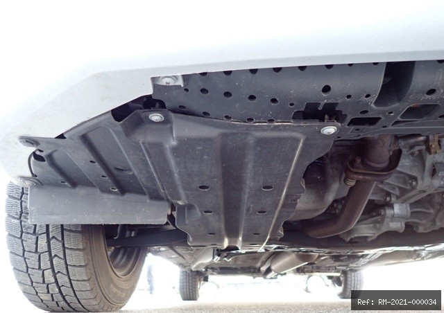 Vehicle photo 13