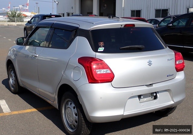 Vehicle photo 4