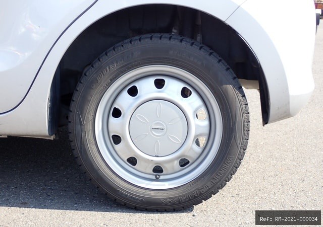 Vehicle photo 10