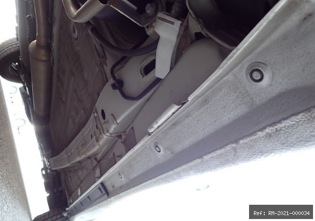 Vehicle photo 21