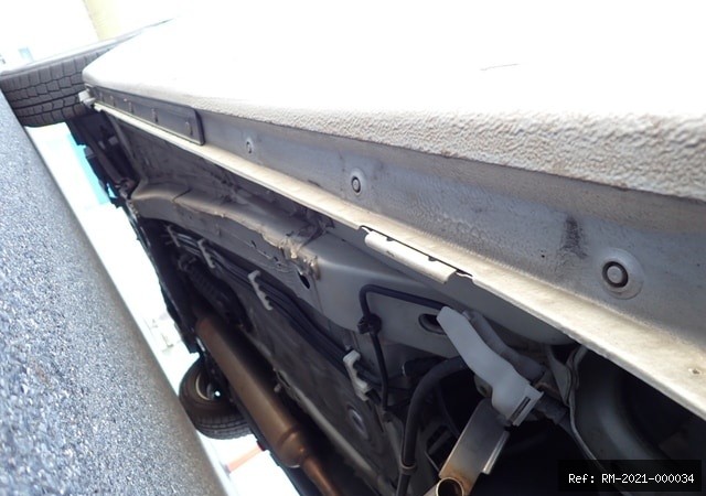 Vehicle photo 19