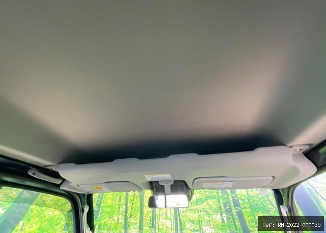 Vehicle photo 29