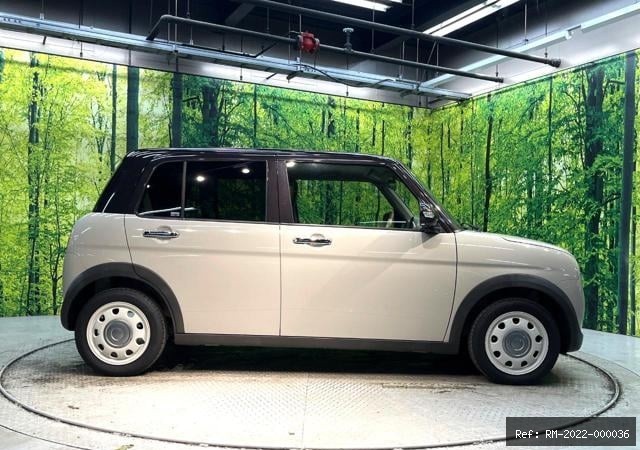Vehicle photo 21