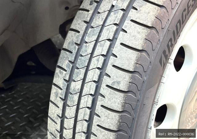 Vehicle photo 26