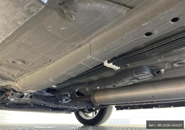 Vehicle photo 12