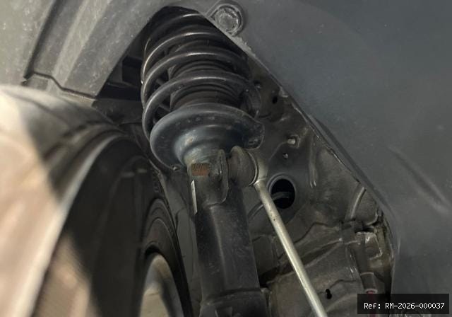 Vehicle photo 6