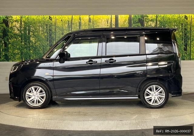 Vehicle photo 7