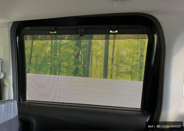 Vehicle photo 21